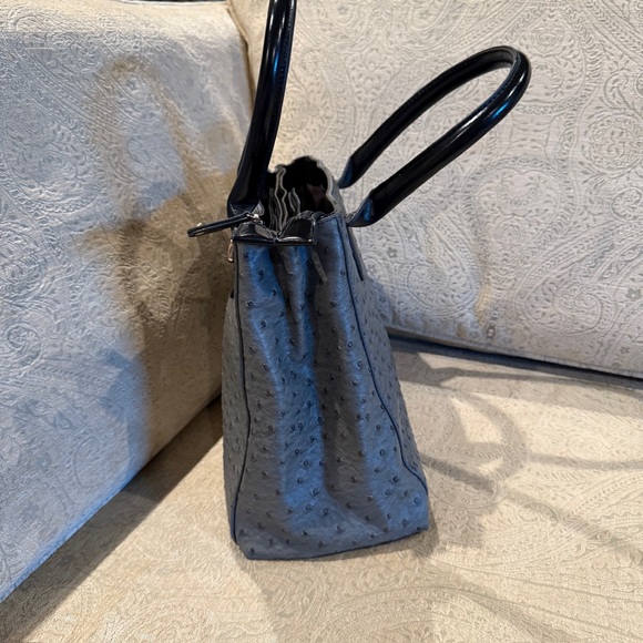Chic Black and Gray Ostrich Textured Women's Satchel - Picture 3 of 8